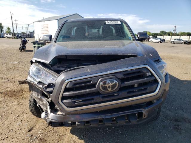 5TFSZ5ANXJX126011 - 2018 TOYOTA TACOMA ACCESS CAB ნაცრისფერი ფოტო 5