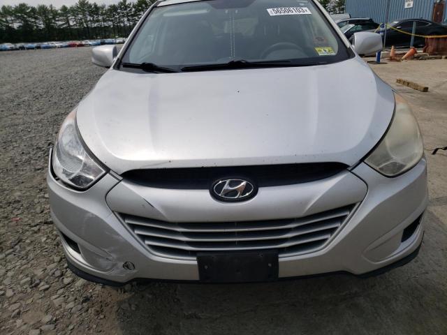 KM8JU3AC9BU136587 - 2011 HYUNDAI TUCSON GLS SILVER photo 5