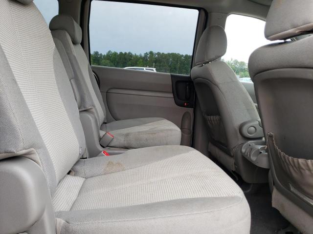 KNDMB133296320423 - 2009 KIA SEDONA SILVER photo 11