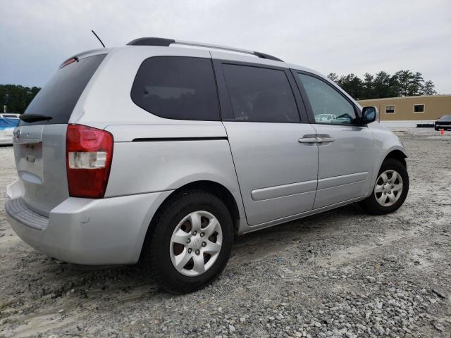 KNDMB133296320423 - 2009 KIA SEDONA SILVER photo 3