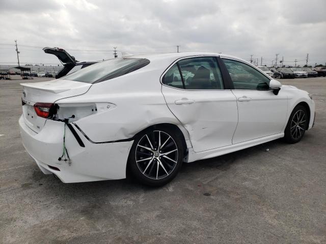 4T1G11AK1RU906581 - 2024 TOYOTA CAMRY SE NIGHT SHADE WHITE photo 3