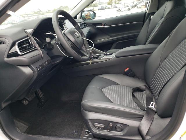 4T1G11AK1RU906581 - 2024 TOYOTA CAMRY SE NIGHT SHADE WHITE photo 7