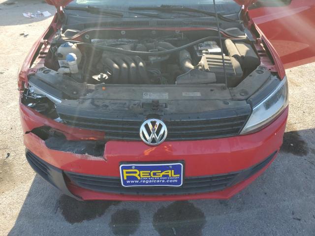 3VW2K7AJ7DM252542 - 2013 VOLKSWAGEN JETTA BASE RED photo 11