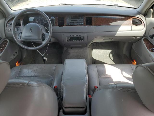 1LNHM81W81Y718015 - 2001 LINCOLN TOWN CAR EXECUTIVE Weiß Foto 8