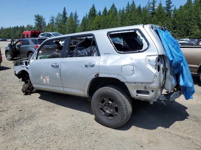 JTEBU5JR4J5566539 - 2018 TOYOTA 4RUNNER SR5/SR5 PREMIUM 银色 照片 2