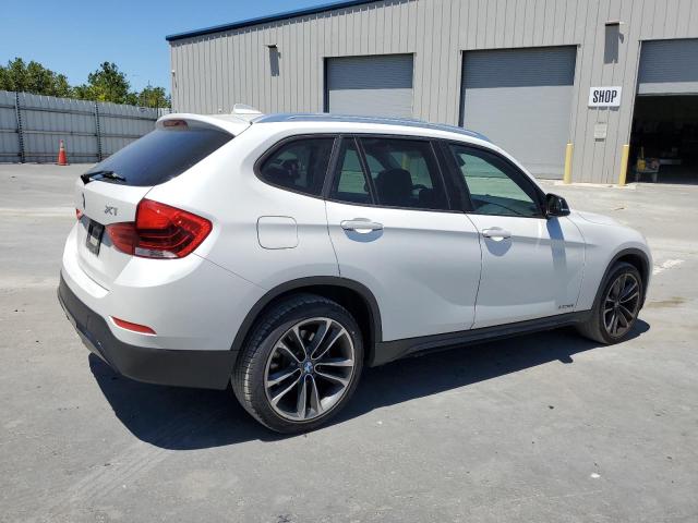 WBAVL1C51FVY37259 - 2015 BMW X1 XDRIVE28I WHITE photo 3