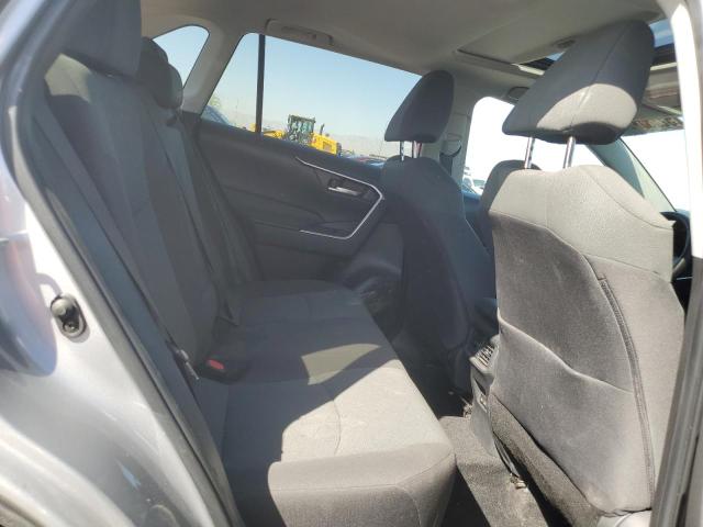 2T3P1RFV3RW411730 - 2024 TOYOTA RAV4 XLE SILVER photo 11