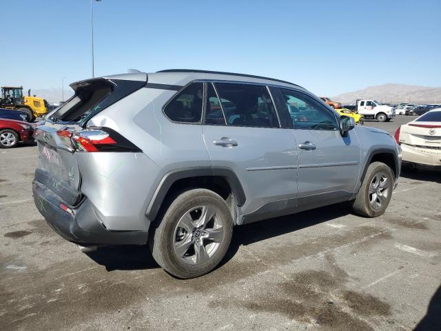 2T3P1RFV3RW411730 - 2024 TOYOTA RAV4 XLE SILVER photo 3