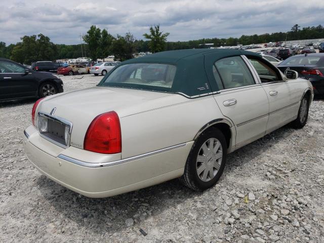 1LNHM82W25Y652419 - 2005 LINCOLN TOWN CAR SIGNATURE LIMITED CREAM photo 3