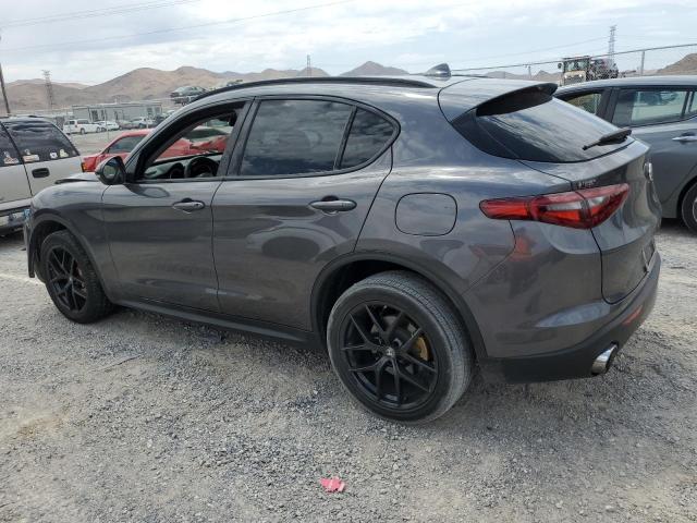 ZASPAJAN1M7D00744 - 2021 ALFA ROMEO STELVIO SPORT فحمي صورة 2