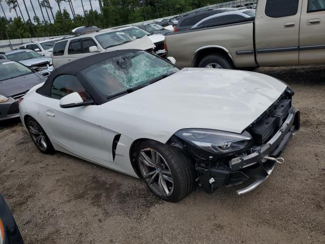 WBAHF3C06MWX13032 - 2021 BMW Z4 SDRIVE30I WHITE photo 4