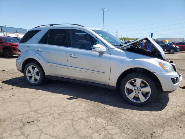 4JGBB8GB5BA755100 - 2011 MERCEDES-BENZ ML 350 4MATIC SILVER photo 4