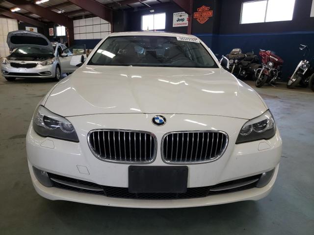 WBAXH5C52DDW13907 - 2013 BMW 528 XI WHITE photo 5