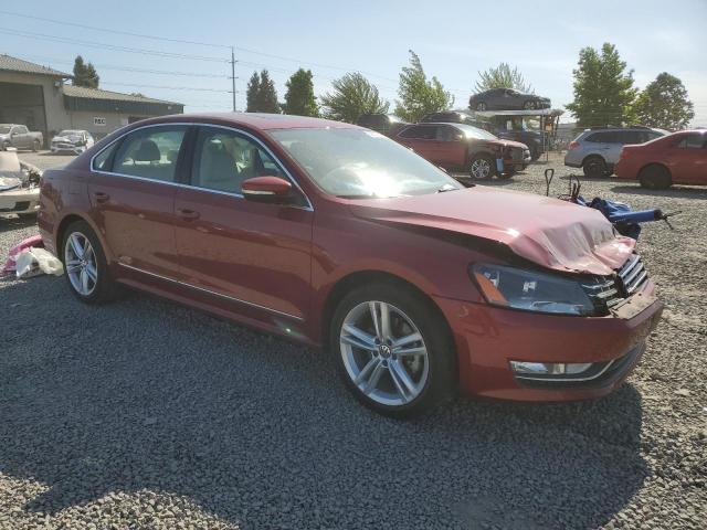 1VWCT7A37FC041218 - 2015 VOLKSWAGEN PASSAT SEL RED photo 4