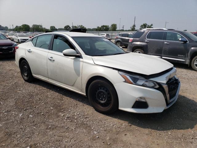 1N4BL4BV0KC152643 - 2019 NISSAN ALTIMA S WHITE photo 4