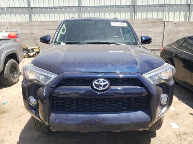 JTEBU5JRXK5720415 - 2019 TOYOTA 4RUNNER SR5 BLUE photo 5