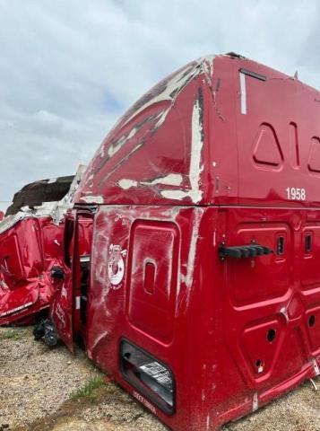 B1LL0FSALE - 2018 FREIGHTLINER CASCADIA 1 BURGUNDY photo 3