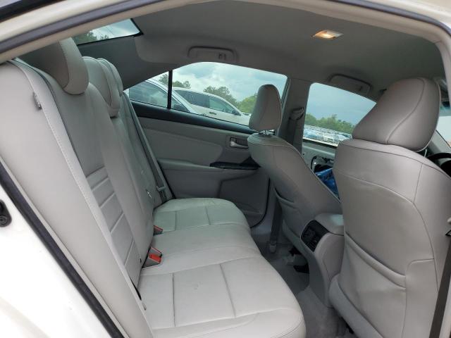 4T1BF1FK5HU304950 - 2017 TOYOTA CAMRY LE 白色 照片 10