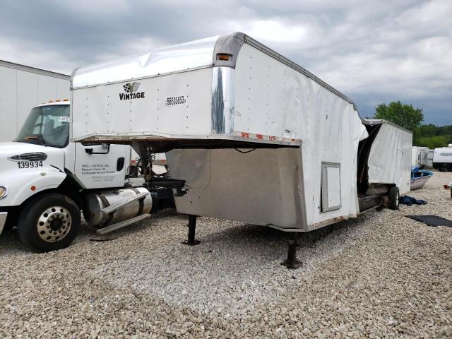 5BWUV403351000027 - 2005 VINT TRAILER WHITE photo 2