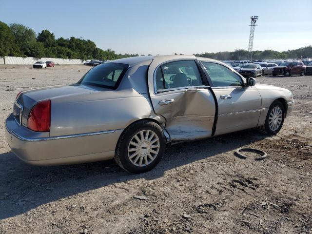 1LNHM82W33Y672482 - 2003 LINCOLN TOWN CAR SIGNATURE BEIGE photo 3