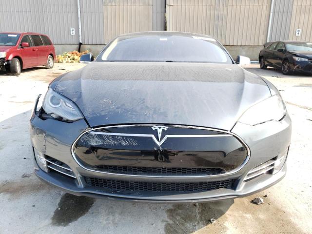 5YJSA1H11EFP39475 - 2014 TESLA MODEL S Մոխրագույն լուսանկար 5