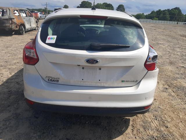 1FADP3R46EL394149 - 2014 FORD FOCUS BEV WHITE photo 6