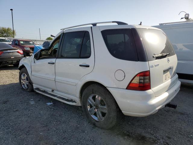 4JGAB75E65A560971 - 2005 MERCEDES-BENZ ML 500 WHITE photo 2