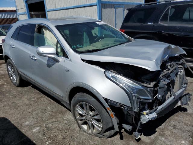 1GYKNCRS5LZ108995 - 2020 CADILLAC XT5 PREMIUM LUXURY SILVER photo 4