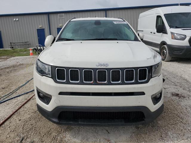 3C4NJCBB5LT257908 - 2020 JEEP COMPASS LATITUDE WHITE photo 5