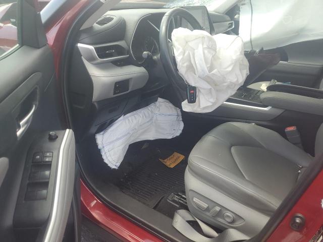 5TDHZRBH8NS256956 - 2022 TOYOTA HIGHLANDER XLE RED photo 8