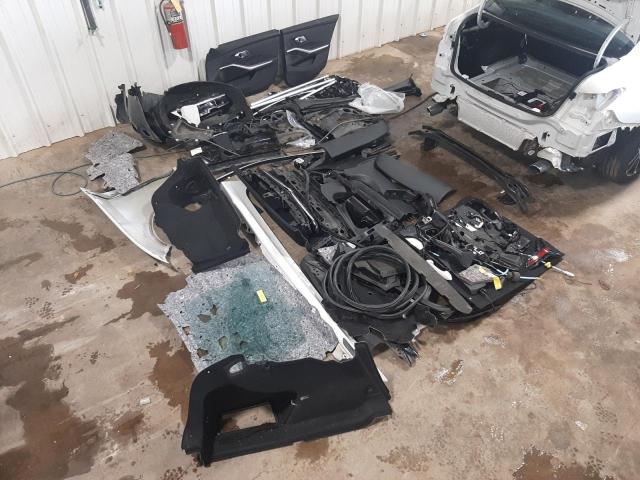 WBA5R7C50KAJ87343 - 2019 BMW 330XI Білий фото 9