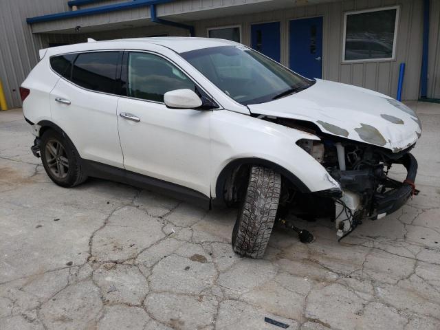 5NMZTDLB5HH029654 - 2017 HYUNDAI SANTA FE S WHITE photo 4