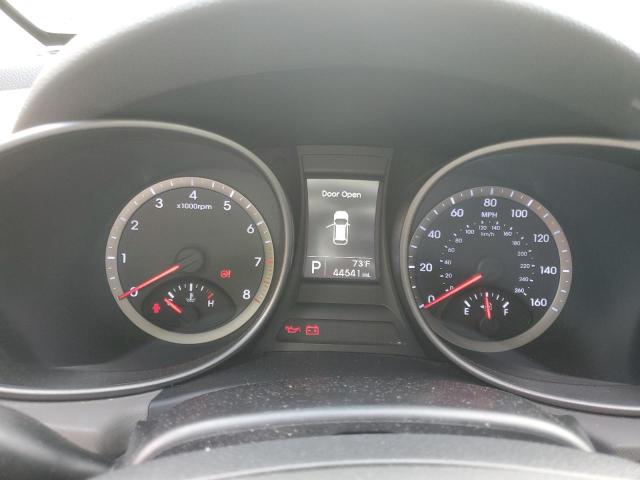 5XYZU3LB2GG363429 - 2016 HYUNDAI SANTA FE S SILVER photo 9