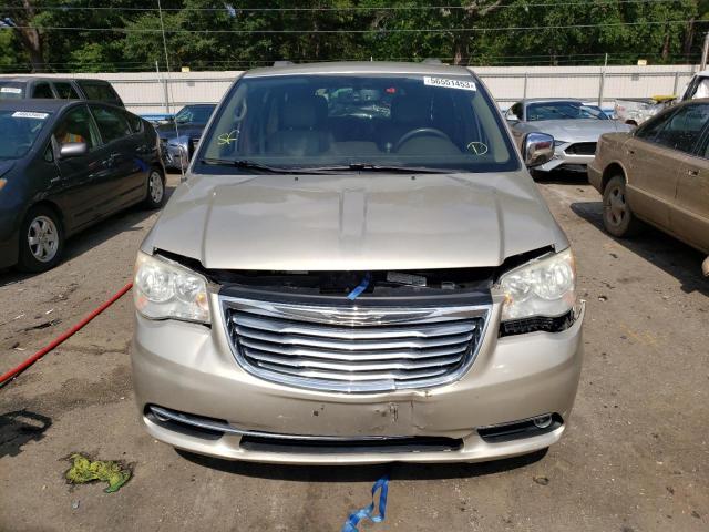 2C4RC1CG0DR570752 - 2013 CHRYSLER TOWN & COU TOURING L GOLD photo 5