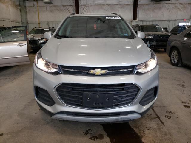 3GNCJLSB1KL403850 - 2019 CHEVROLET TRAX 1LT SILVER photo 5