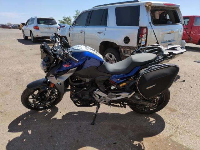 WB10K1300M6D93576 - 2021 BMW F 900 R BLUE photo 3