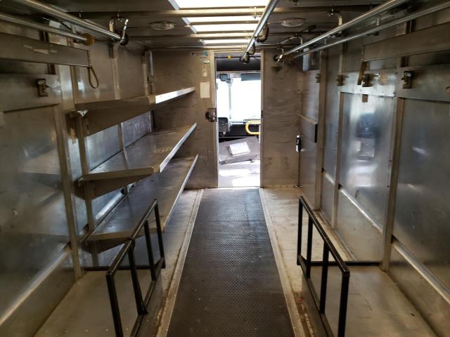 4UZAANDH17CX54172 - 2007 FREIGHTLINER CHASSIS M LINE WALK-IN VAN WHITE photo 10