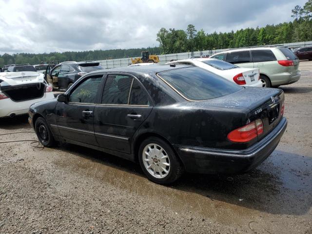 WDBJF65J51X055431 - 2001 MERCEDES-BENZ E 320 BLACK photo 2