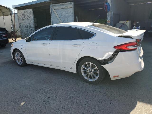 3FA6P0SU5LR171746 - 2020 FORD FUSION TITANIUM WHITE photo 2
