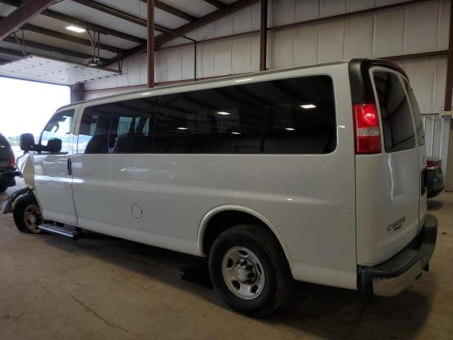 1GAZGPFG2J1165312 - 2018 CHEVROLET EXPRESS G3 LT WHITE photo 2