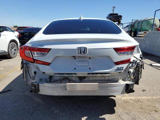 1HGCV2F97JA041058 - 2018 HONDA ACCORD TOURING WHITE photo 6