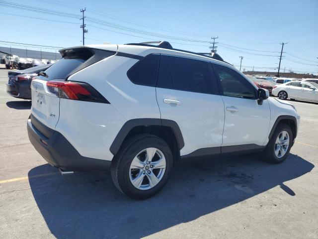 JTMW1RFV3KD509283 - 2019 TOYOTA RAV4 XLE 白色 照片 3