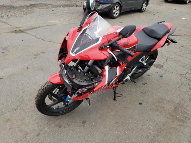 MLHNC5103H5300037 - 2017 HONDA CBR300 R RED photo 2