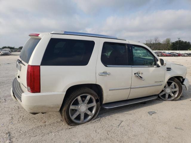 1GYFK63898R277028 - 2008 CADILLAC ESCALADE LUXURY WHITE photo 3