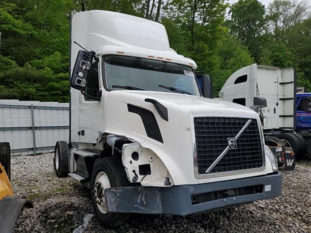 2016 VOLVO VN VNL, null