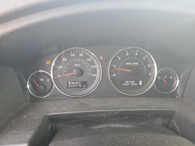 1J8HG48K99C532217 - 2009 JEEP COMMANDER SPORT Weiß Foto 9