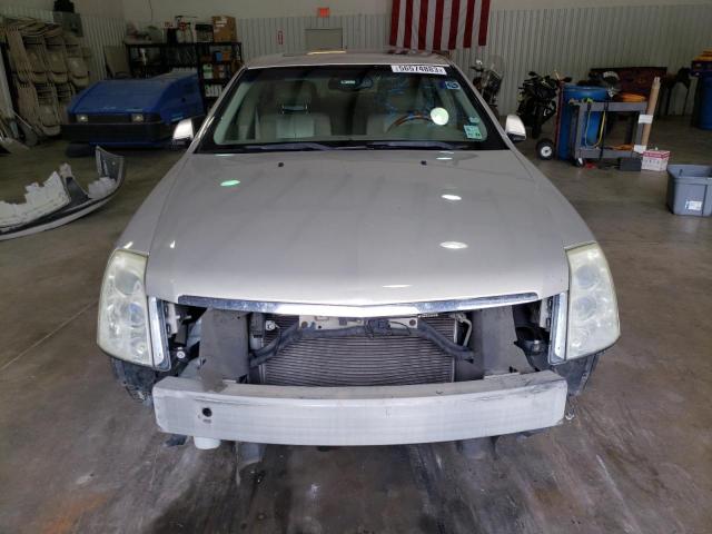 1G6DW677270169374 - 2007 CADILLAC STS GOLD photo 5