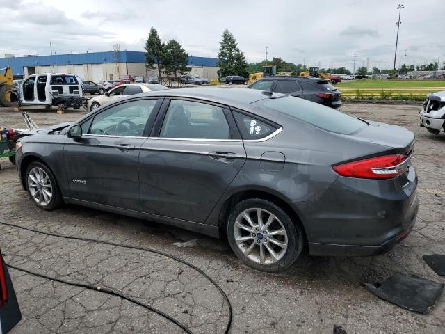 3FA6P0LU7HR374028 - 2017 FORD FUSION SE HYBRID GRAY photo 2