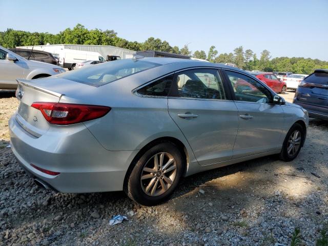 5NPE24AF4HH517522 - 2017 HYUNDAI SONATA SE SILVER photo 3