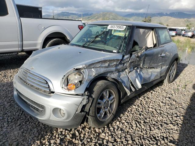 2011 MINI COOPER, 